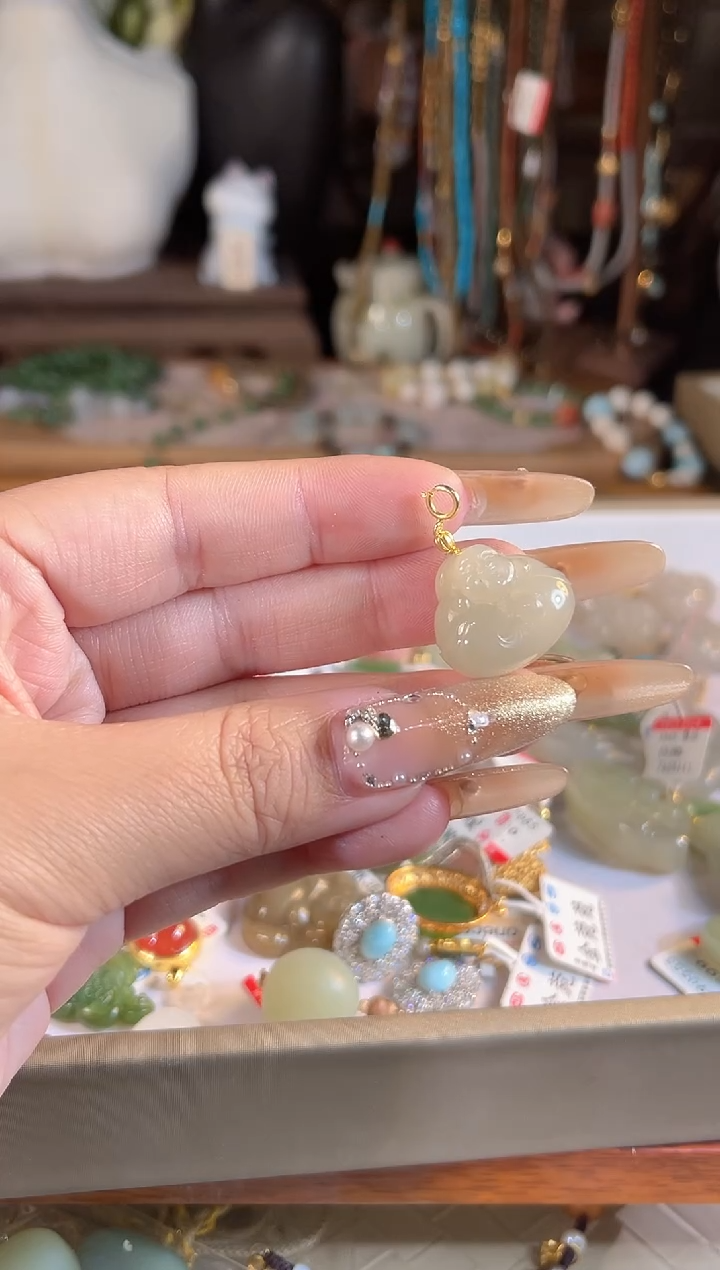 【闪购商品】和田玉吊坠(不含链)未镶嵌多样性发货其一