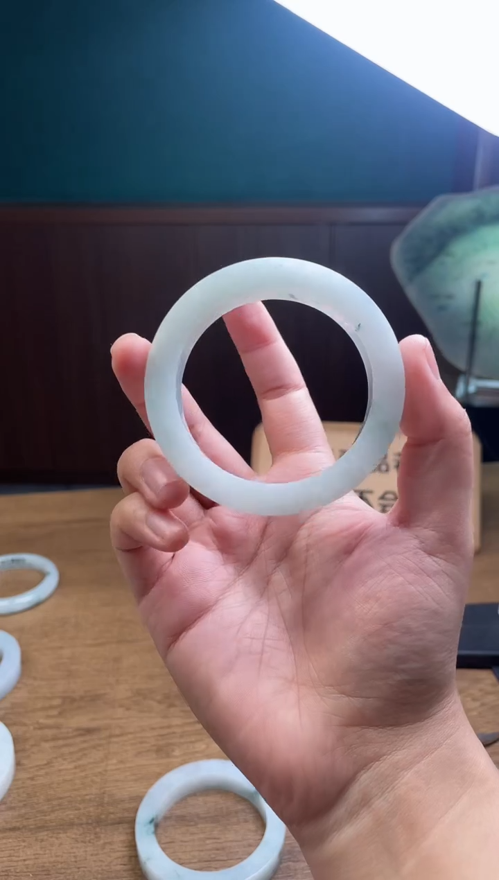 【闪购商品】定制翡翠手镯未镶嵌定制