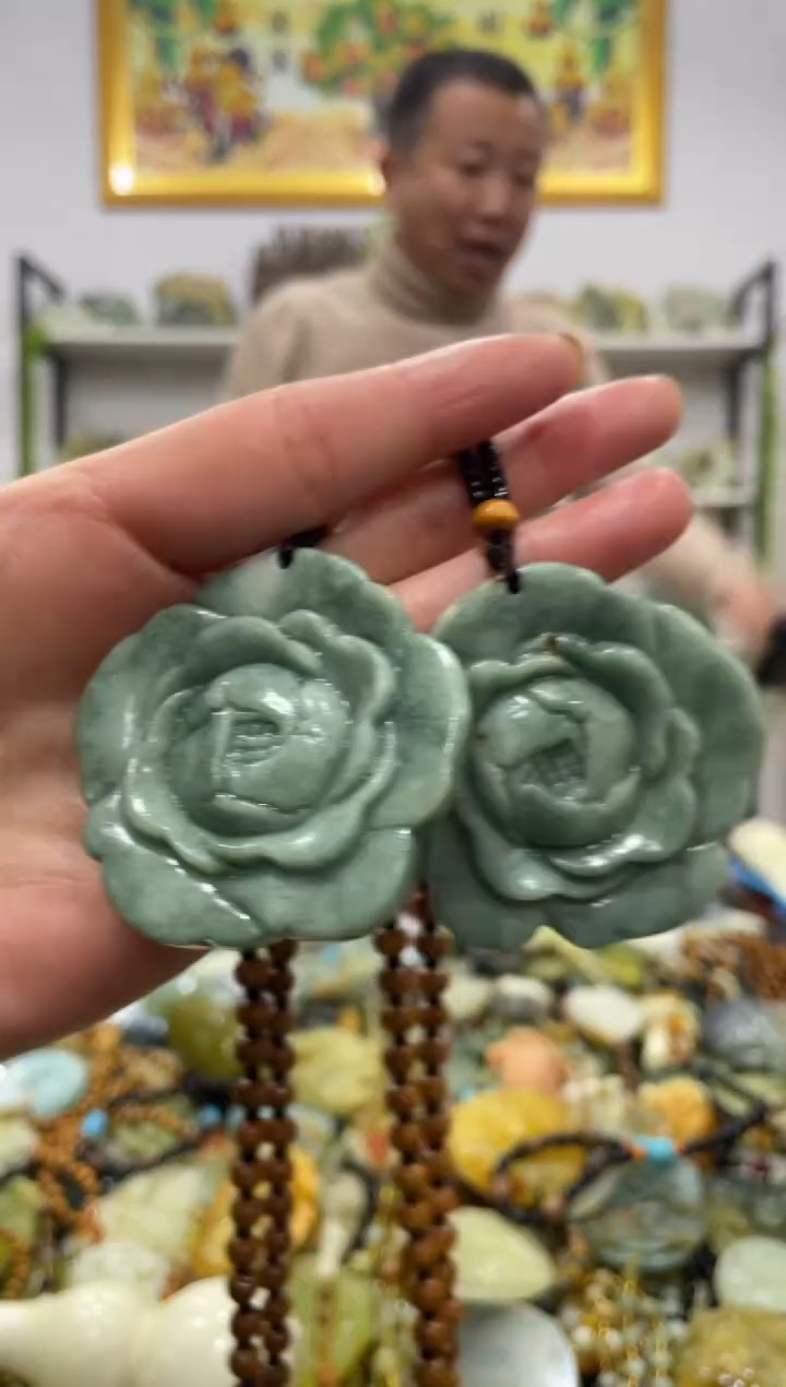 【闪购商品】岫玉吊坠未镶嵌多样性发货其中发一件