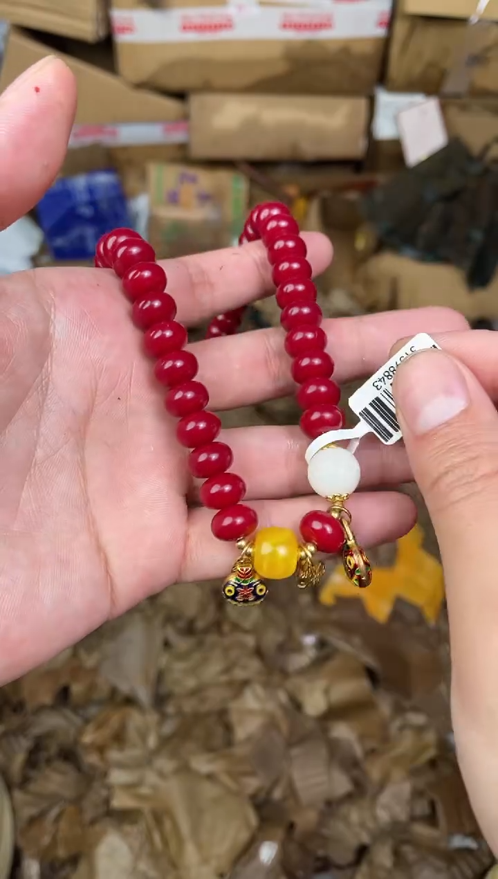 木质非金属捧月文创福利闪购商品无礼盒