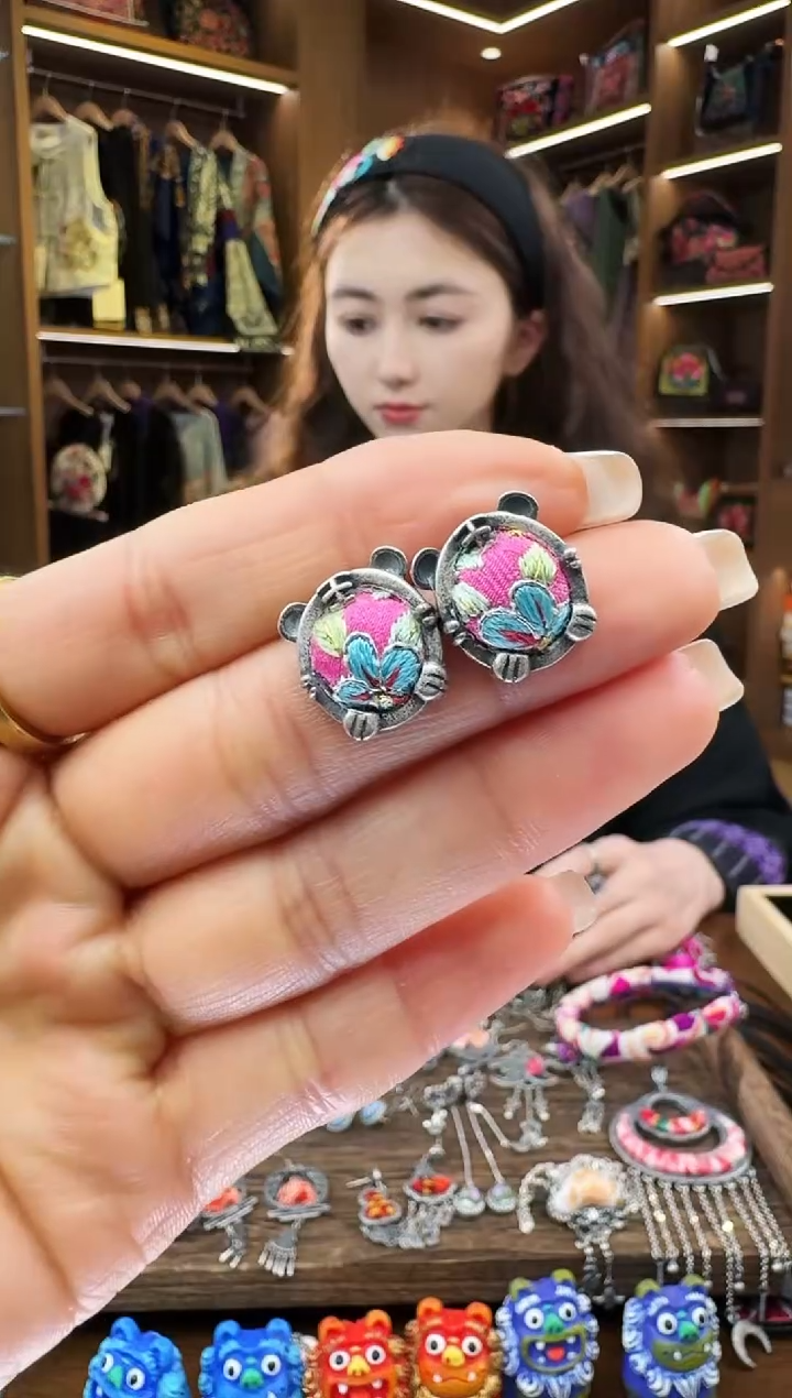 【闪购商品】织绣109黔东南苗族刺绣