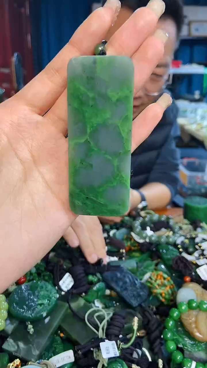 未镶嵌和田玉挂件1