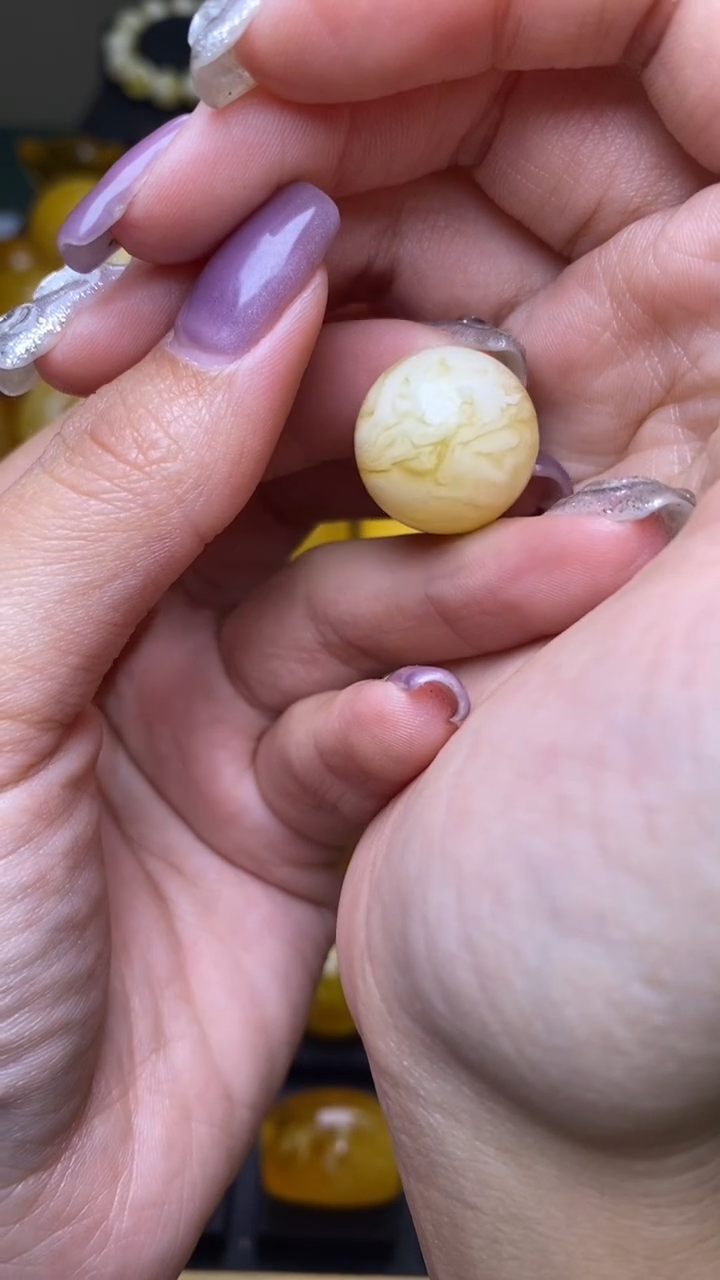 【闪购商品】琥珀裸石未镶嵌葵. 63