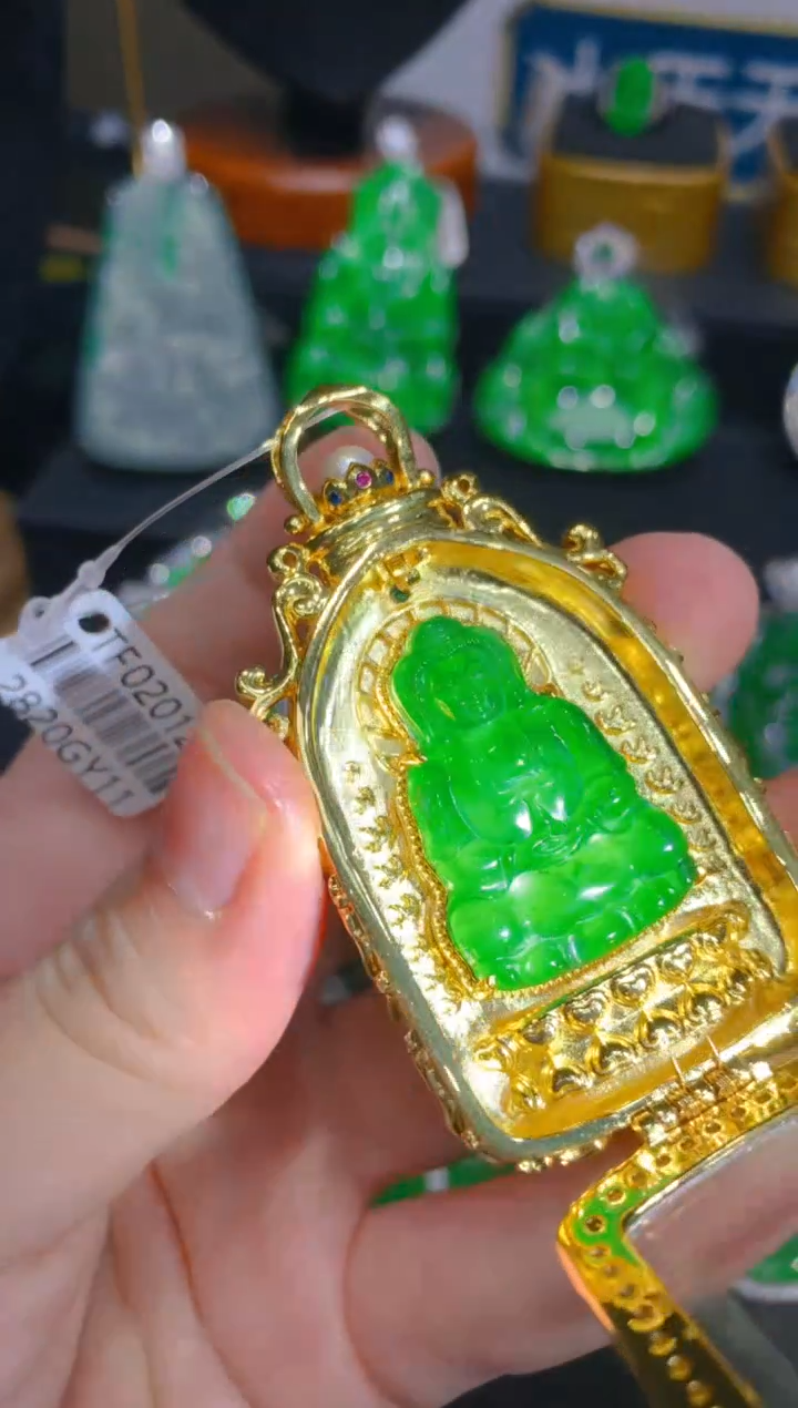 【闪购商品】翡翠颈饰未镶嵌76一季