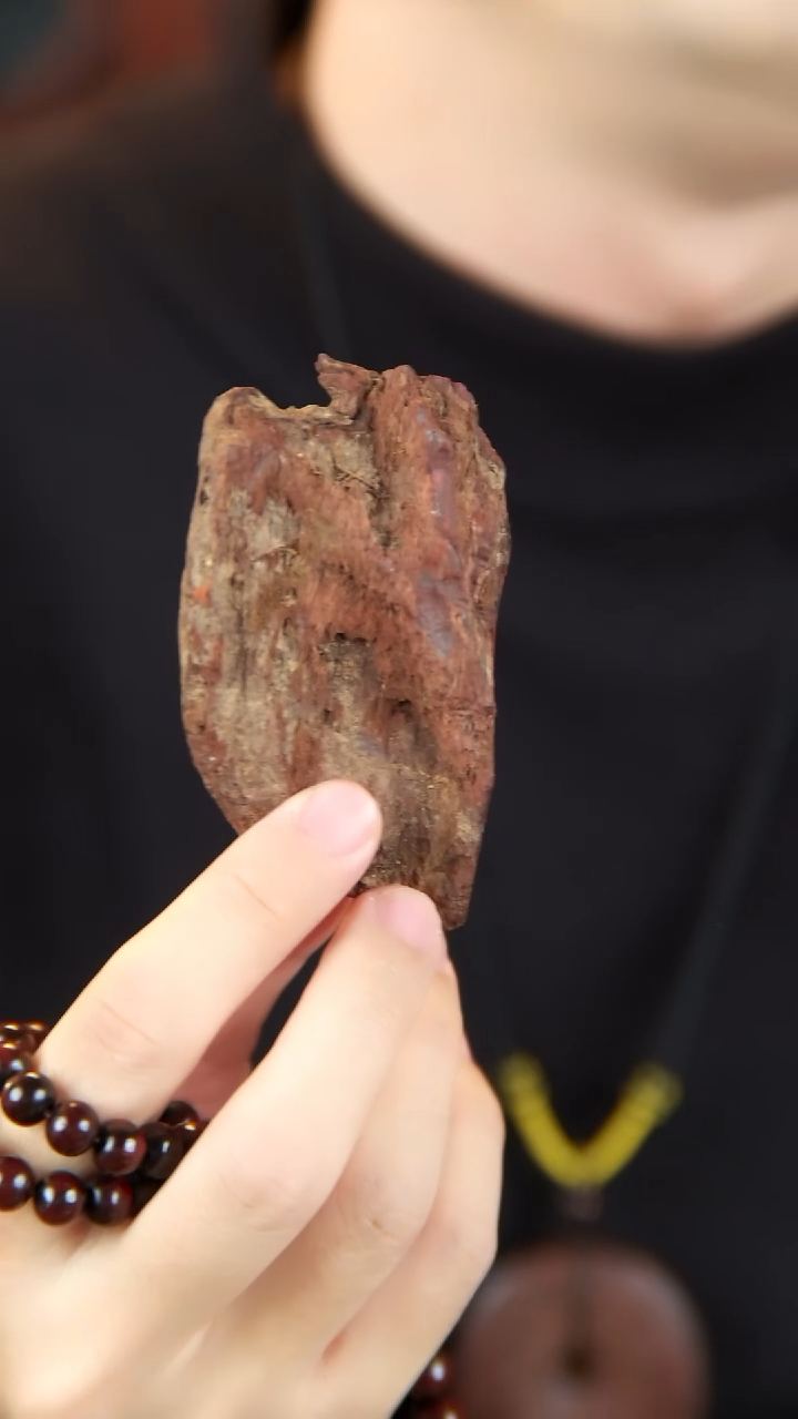 【闪购商品】降真香把件红土土埋料
