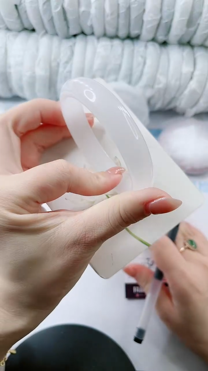 【闪购商品】石英质玉手镯未镶嵌多样性发货V30