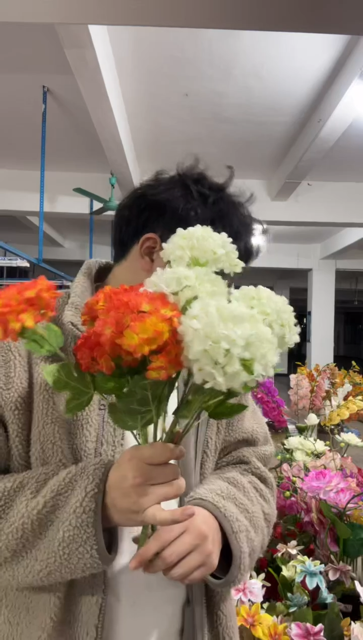 【闪购商品】仿真花朵绣球花2束