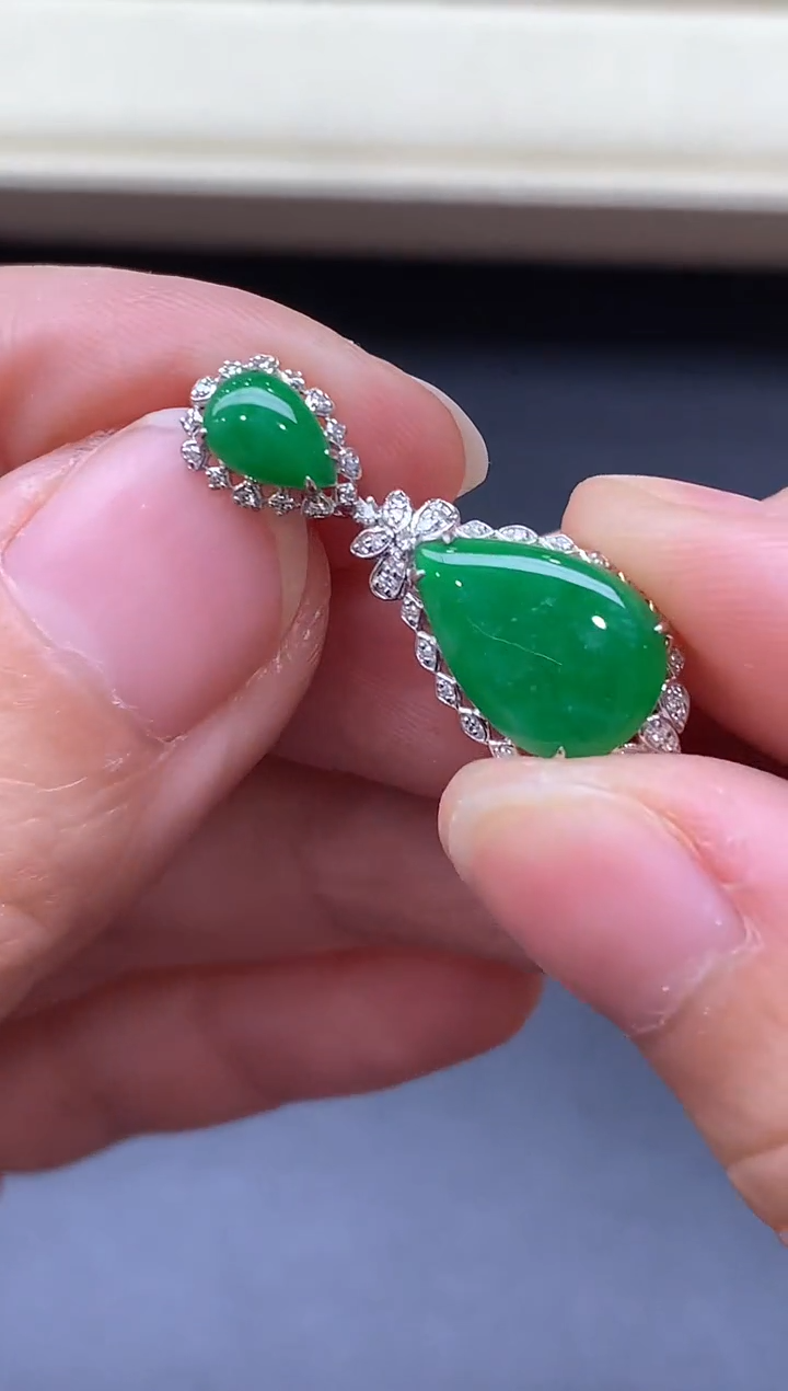 颈饰18K金镶嵌翡翠562-中国好珍宝