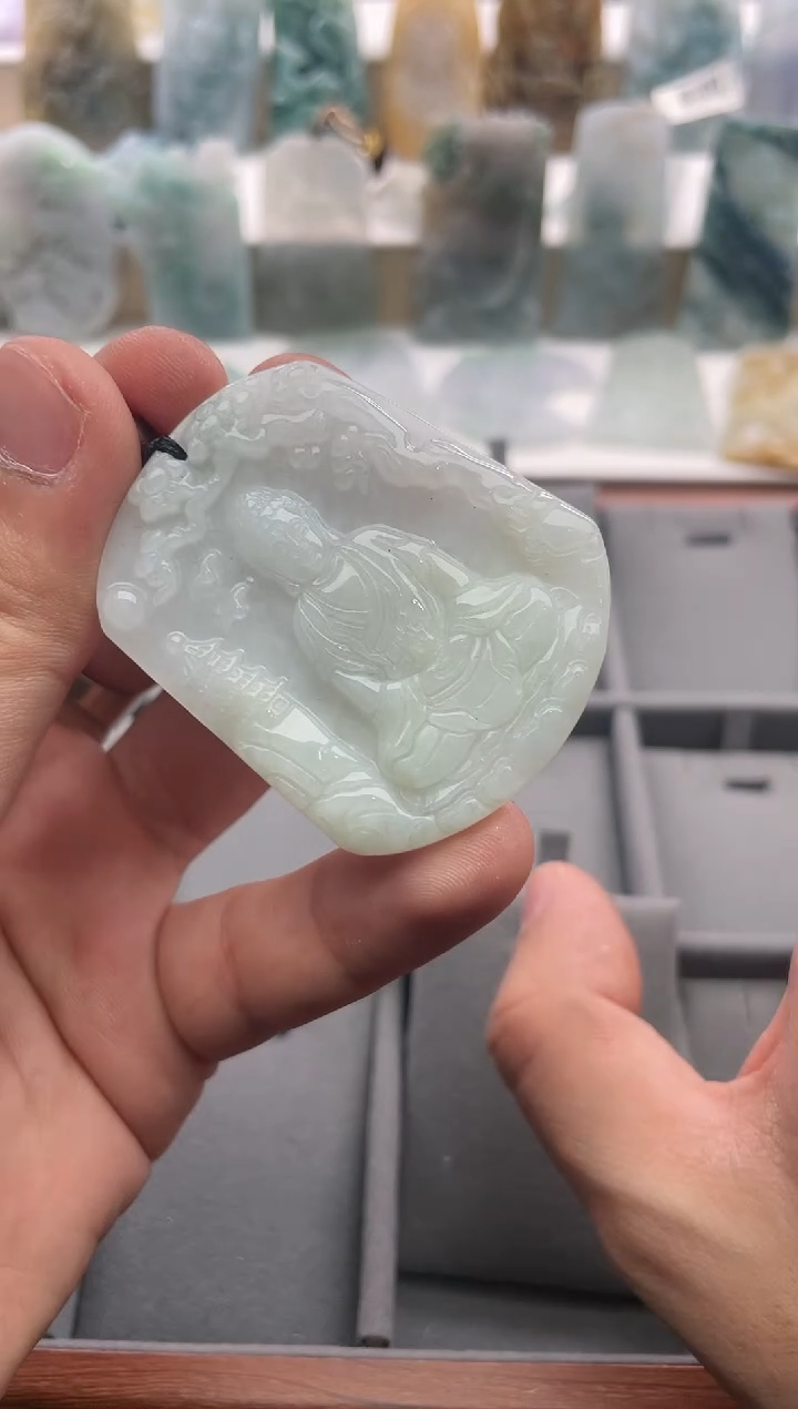 【闪购商品】翡翠颈饰未镶嵌..../1/17/64