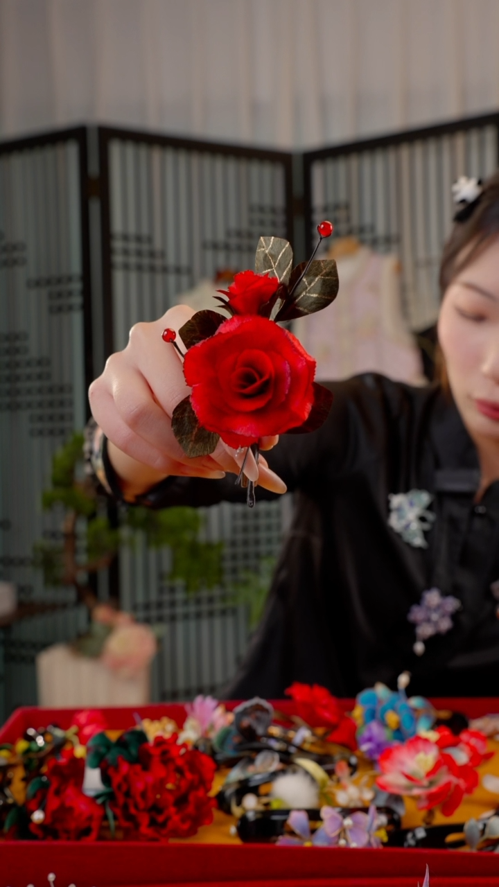 刺绣边夹 非遗绒花饰品苏绣