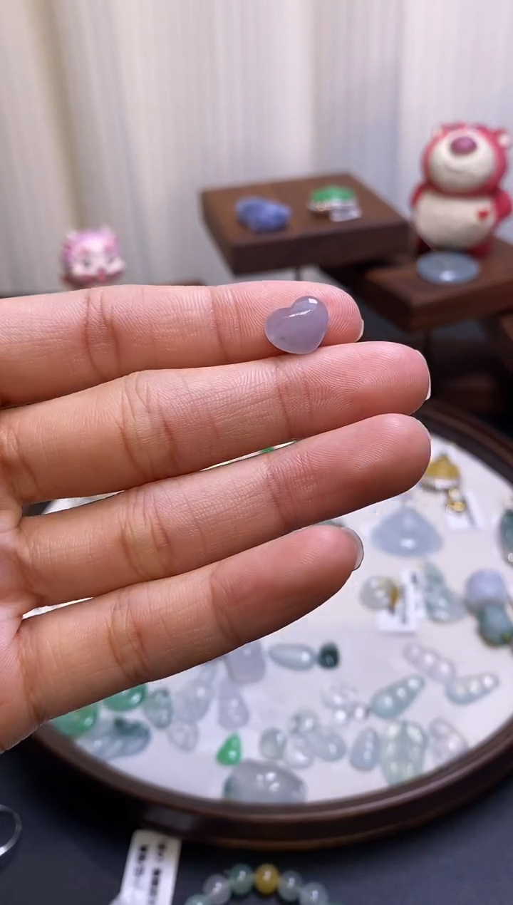 【闪购商品】翡翠颈饰未镶嵌爱心