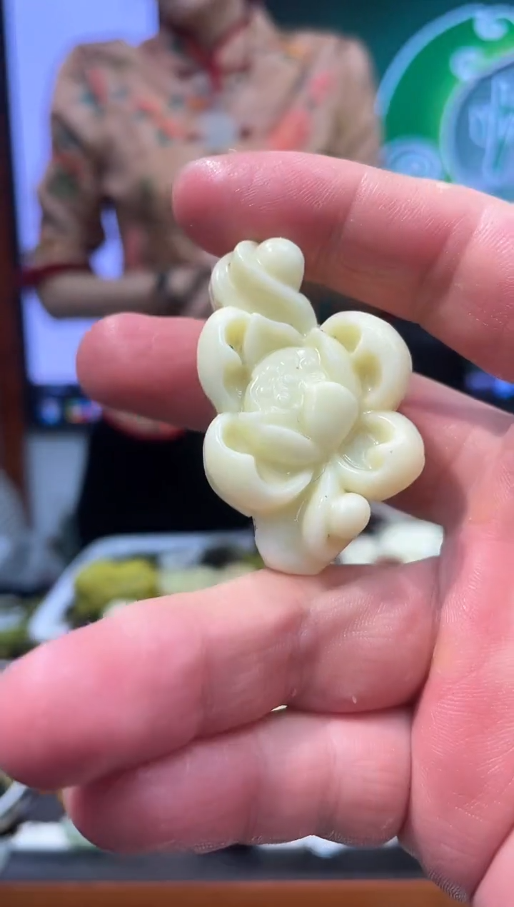 【闪购商品】岫玉吊坠未镶嵌·多样性发货*拍一发一