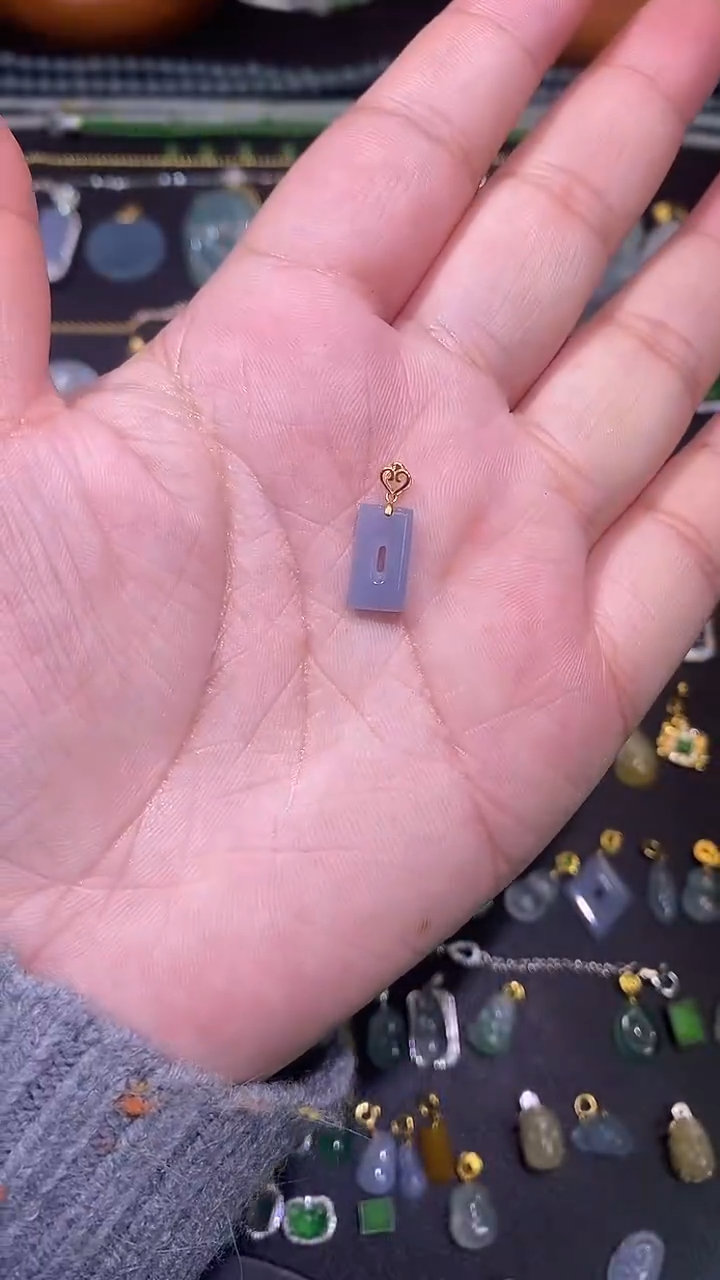 【闪购商品】翡翠吊坠(不含链)18K金镶嵌1