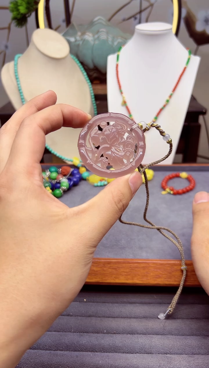 【闪购商品】和田玉颈饰14K金镶嵌X712```````