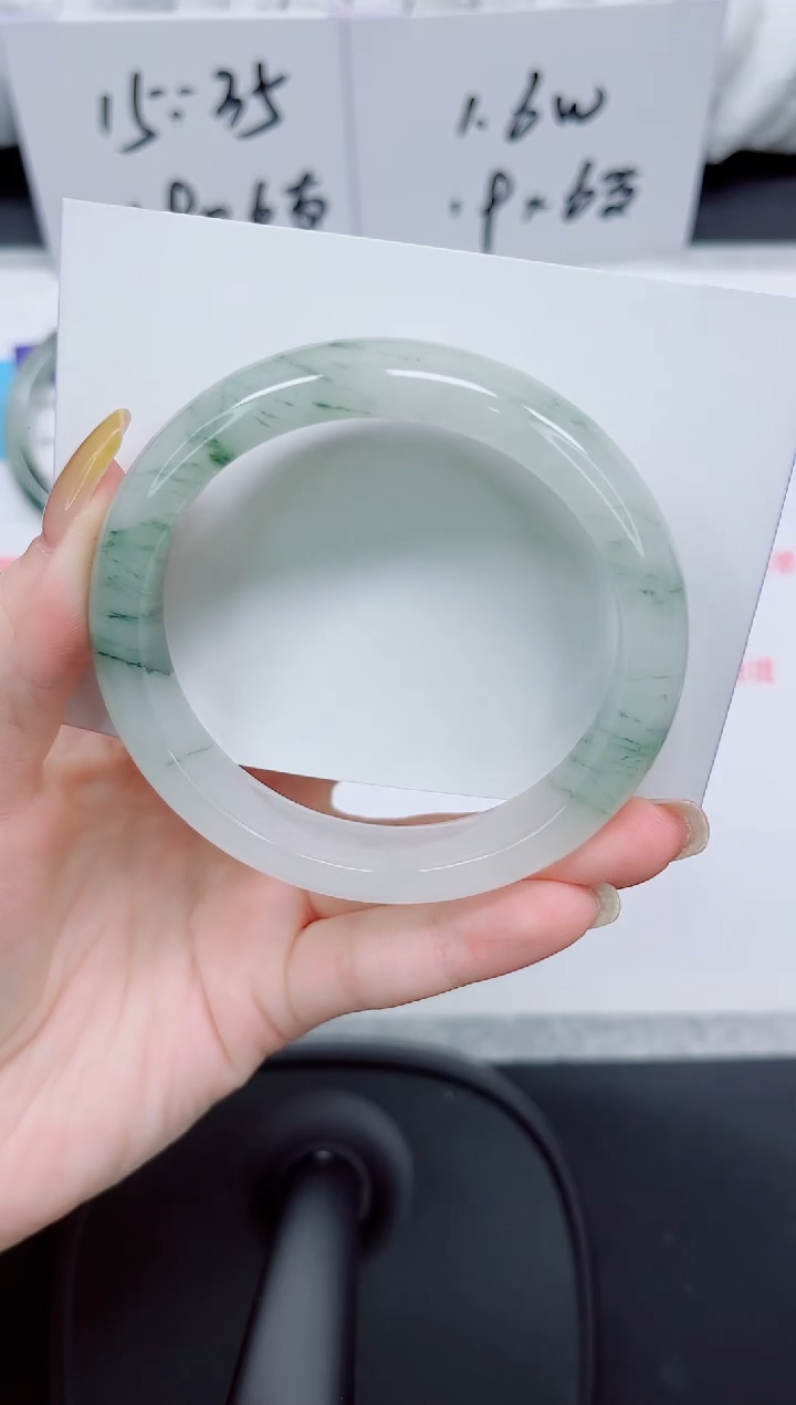 石英质玉手镯未镶嵌71