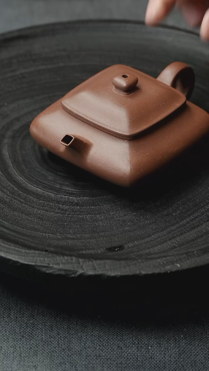 【闪购商品】紫砂茶壶五堂 寒灰老人-紫泥