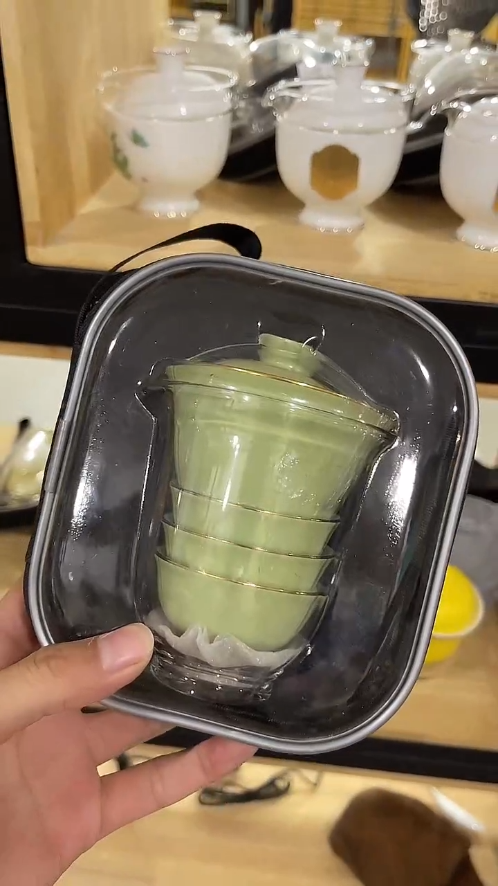 旅行茶具绿色1盖碗3杯子1公杯，冲单福利