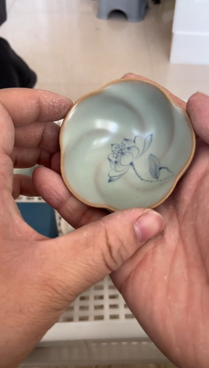 杯无运费险有瑕疵的摄影的产品有使用过的痕迹有点脏介意勿拍杯