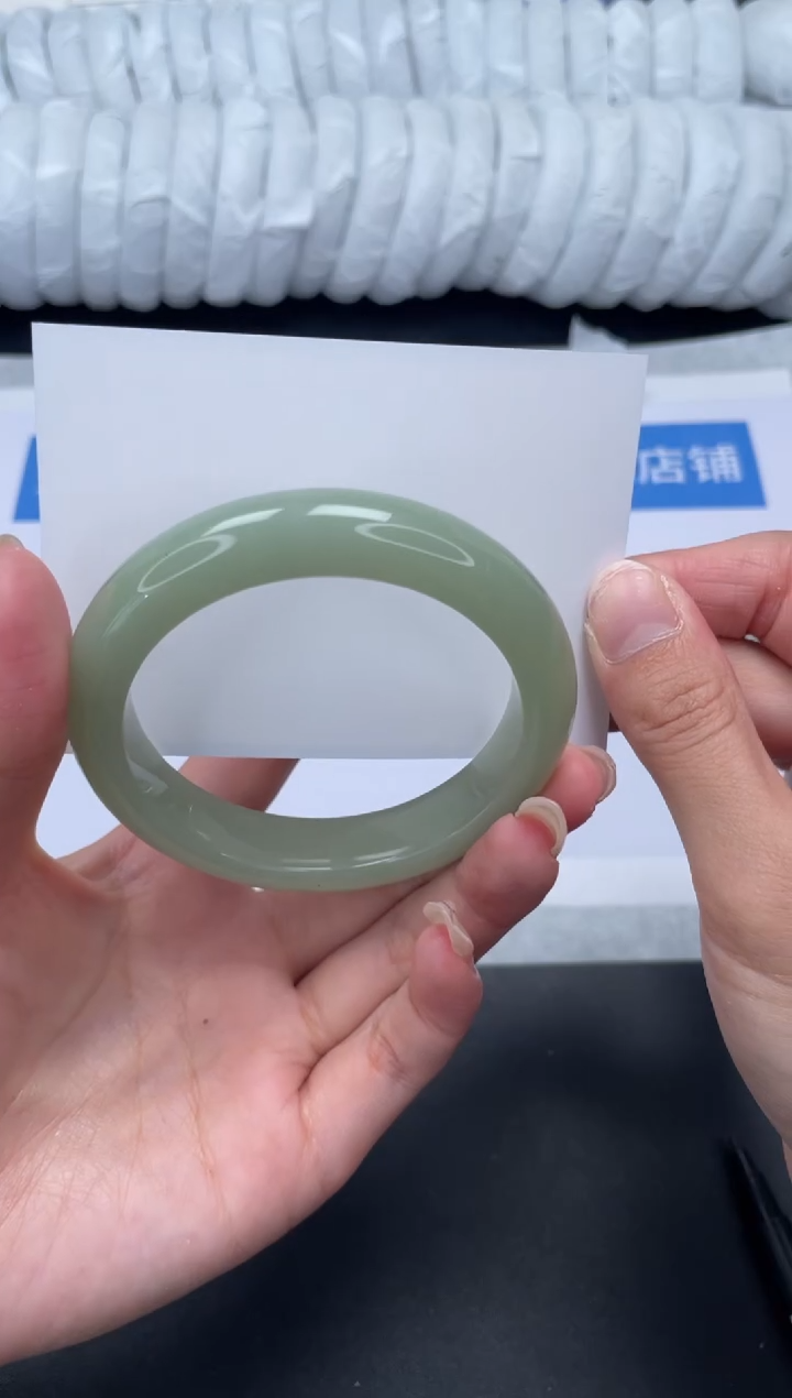 石英质玉手镯未镶嵌114-58.6DL