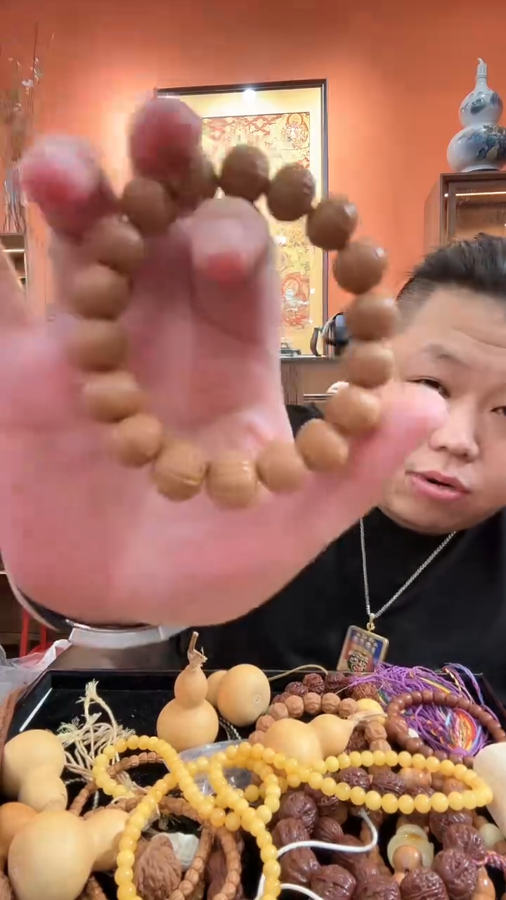 手串猴头核桃龍*B008