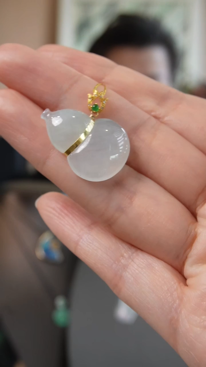 【闪购商品】翡翠吊坠(不含链)18K金镶嵌天然缅甸翡翠吊坠