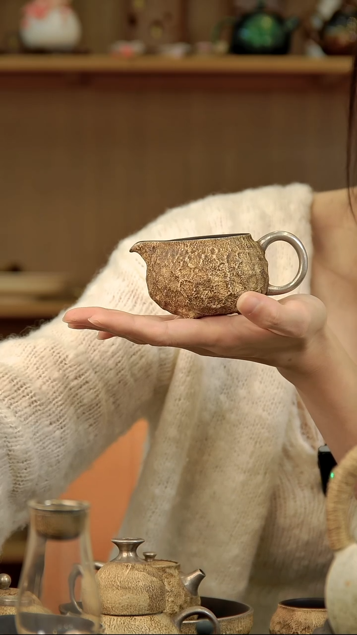 言野手作 粉引仿古三足公道杯