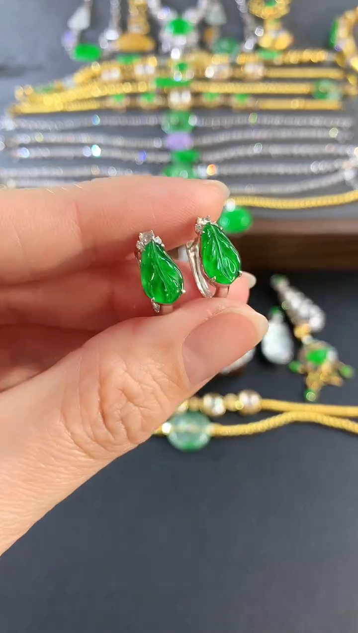 18K金镶嵌翡翠耳饰192|