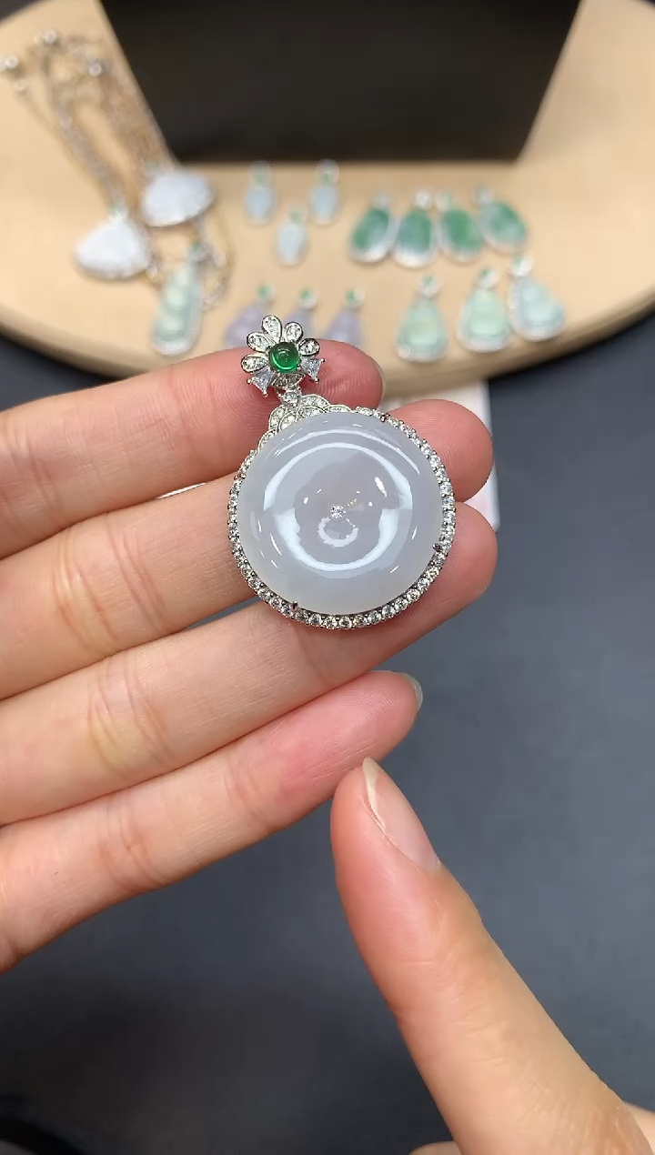 【闪购商品】翡翠吊坠(不含链)银S925镶嵌平安扣【多样性发其一】