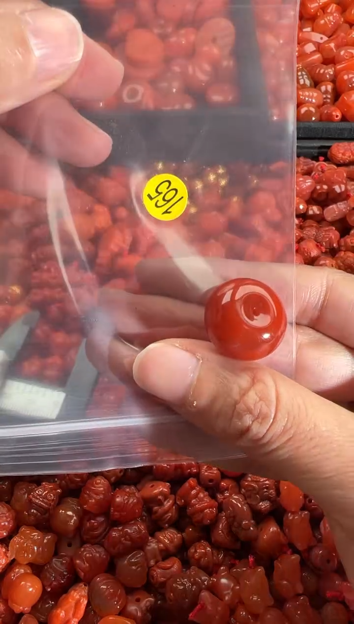 【闪购商品】南红玛瑙颈饰未镶嵌1