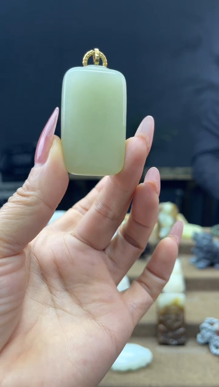 颈饰未镶嵌和田玉1