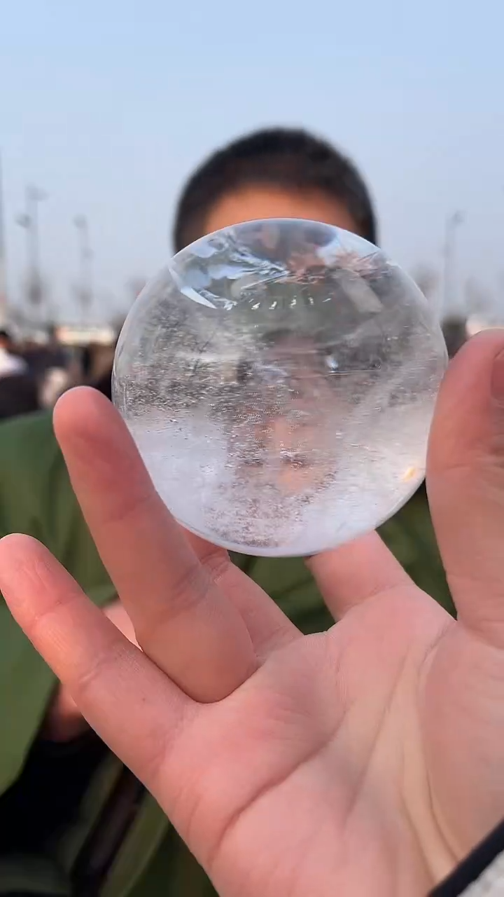 【闪购商品】水晶水晶球未镶嵌天然多样性发一69mm