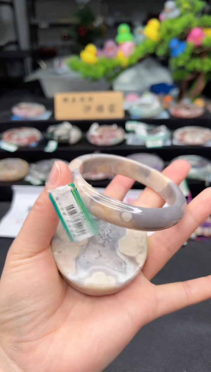 石英质玉未镶嵌手镯61圈口（赠品镯心）145210