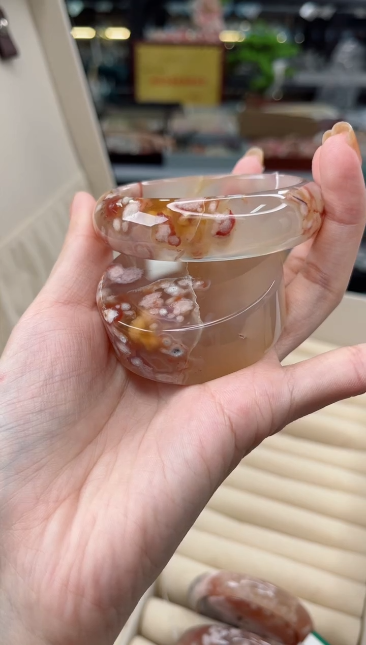 【闪购商品】石英质玉手镯未镶嵌56圈口（赠品镯心）S936358