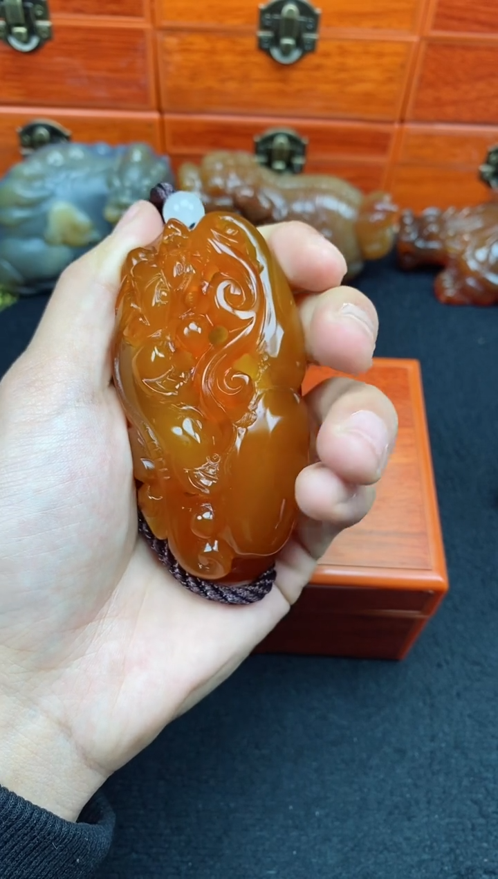 未镶嵌玛瑙/玉髓珠宝奇石V*0