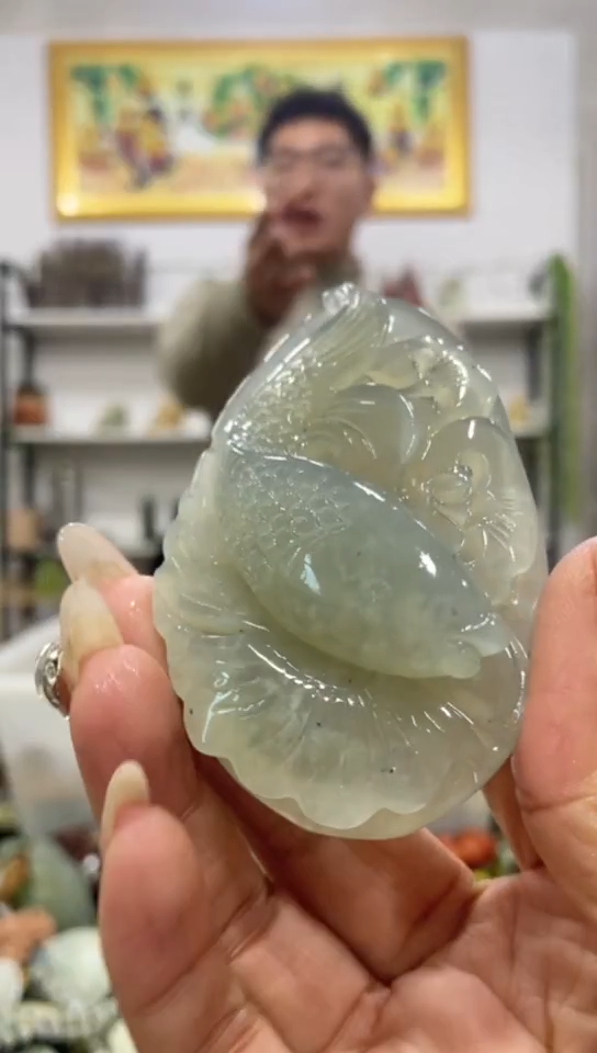 未镶嵌蛇纹石玉吊坠   