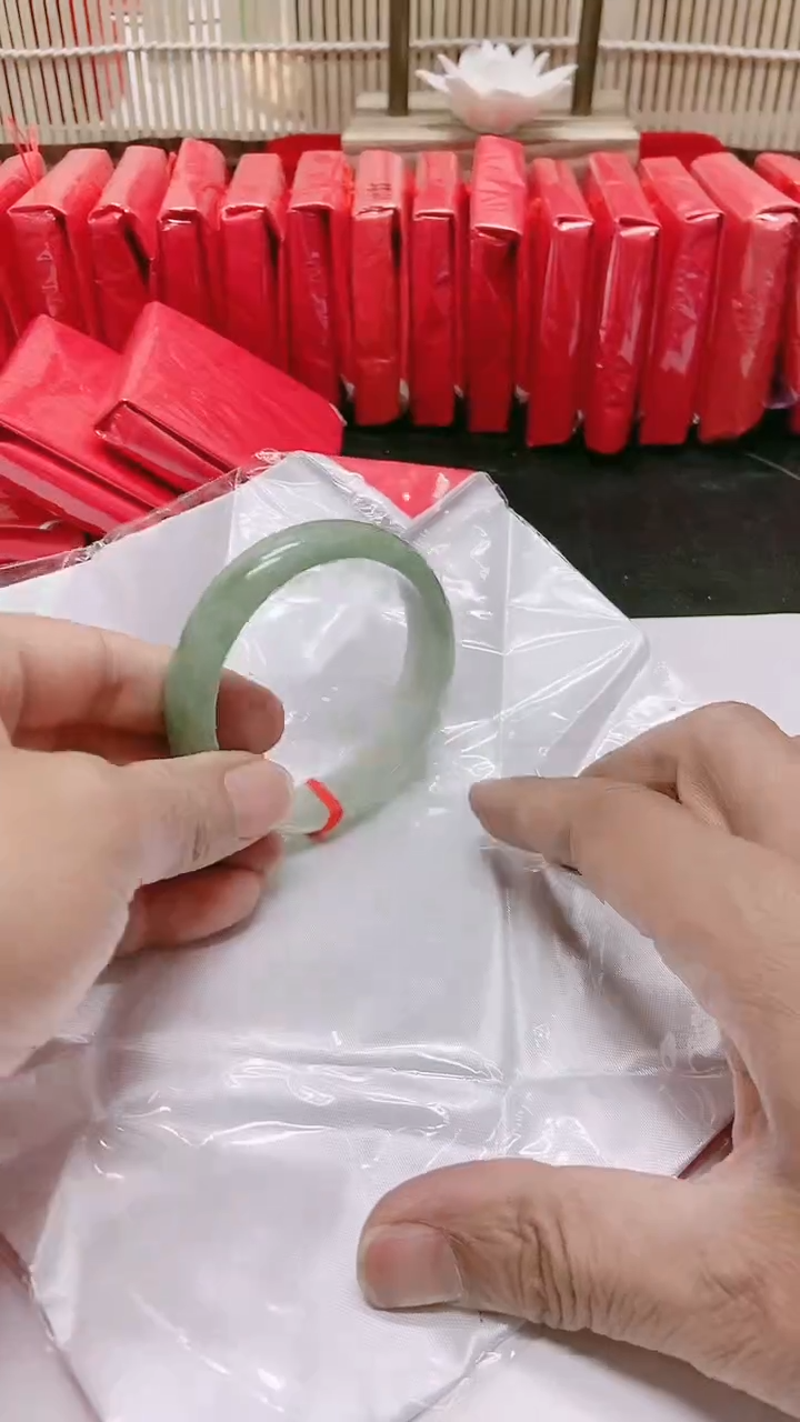 翡翠手镯未镶嵌248拍哪个图片就是发哪个57.5圈口