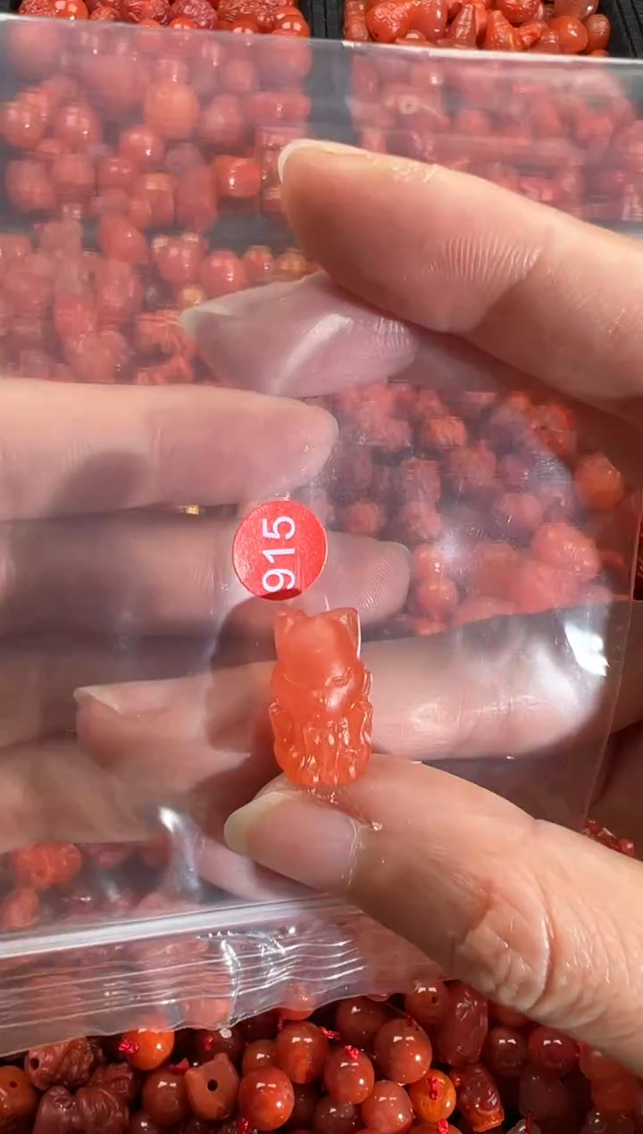 【闪购商品】南红玛瑙颈饰未镶嵌1