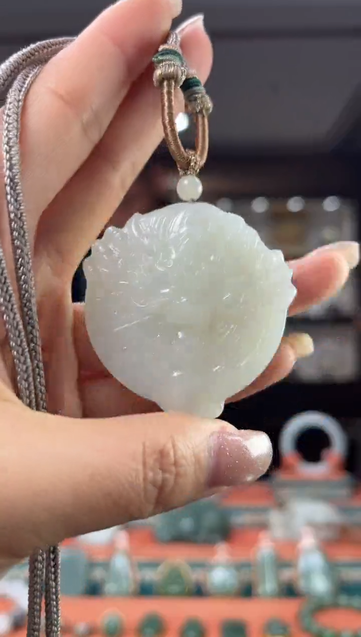 颈饰未镶嵌和田玉佩佩