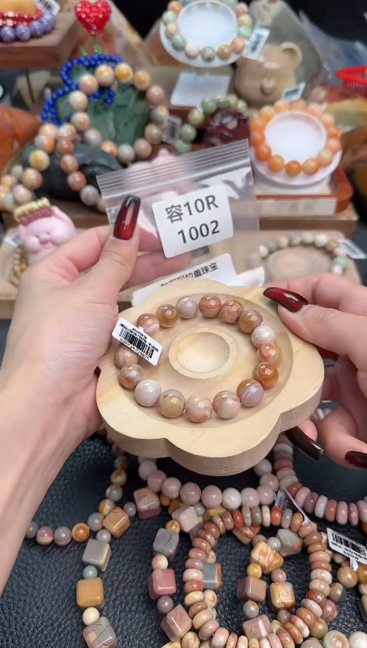 【闪购商品】石英质玉手链未镶嵌10R1002