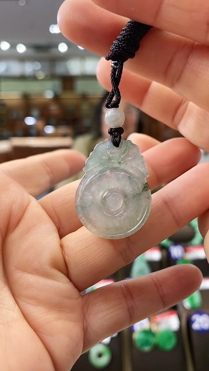 【闪购商品】翡翠颈饰未镶嵌福贝