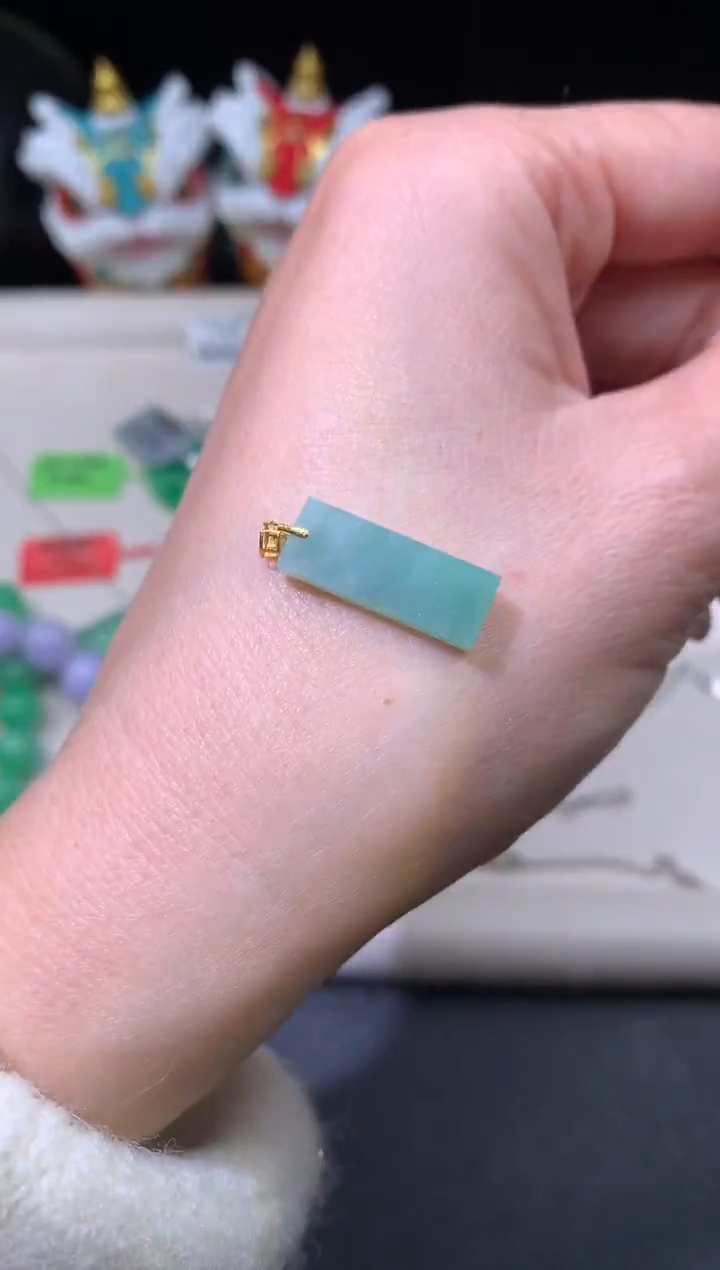 吊坠(不含链)18K金镶嵌翡翠翡翠