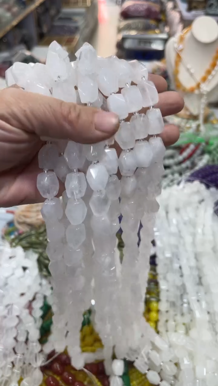 未镶嵌玛瑙/玉髓珠宝半成品一条