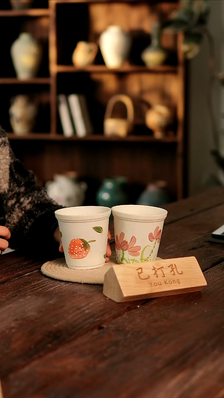 摆件26-111高11口10误差2已打孔