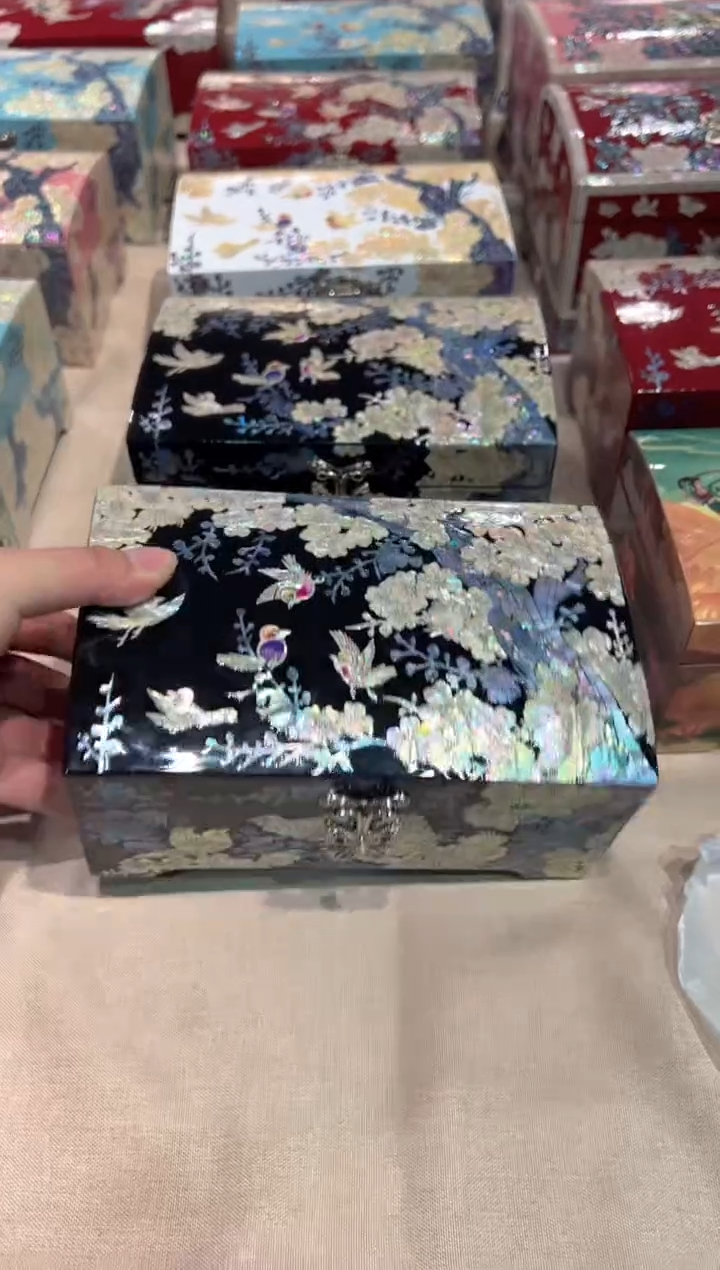 【闪购商品】按扣绒布底·弘贝雅螺钿漆器文化馆