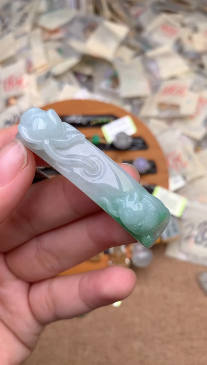 未镶嵌挂件翡翠一