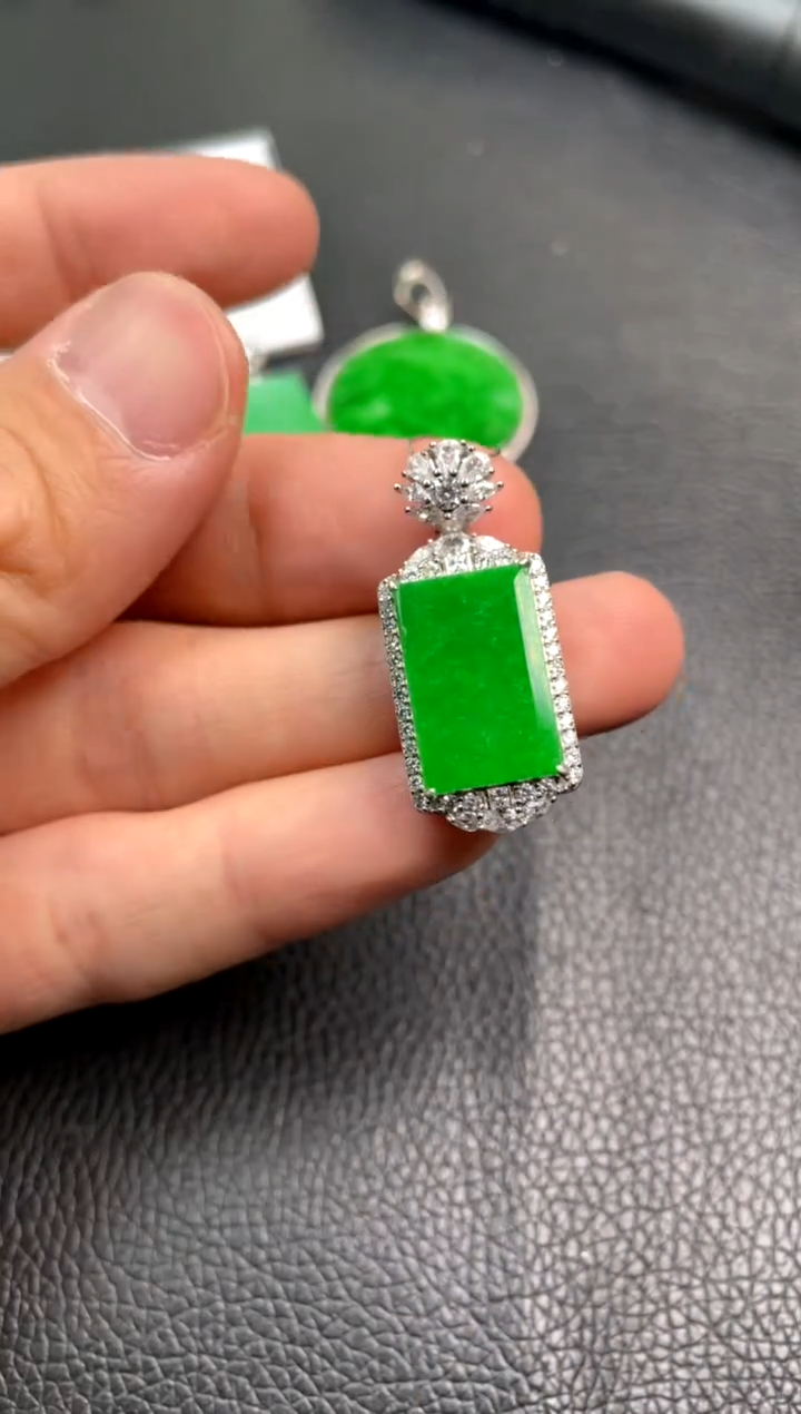 【闪购商品】翡翠吊坠(不含链)银S925镶嵌吊坠