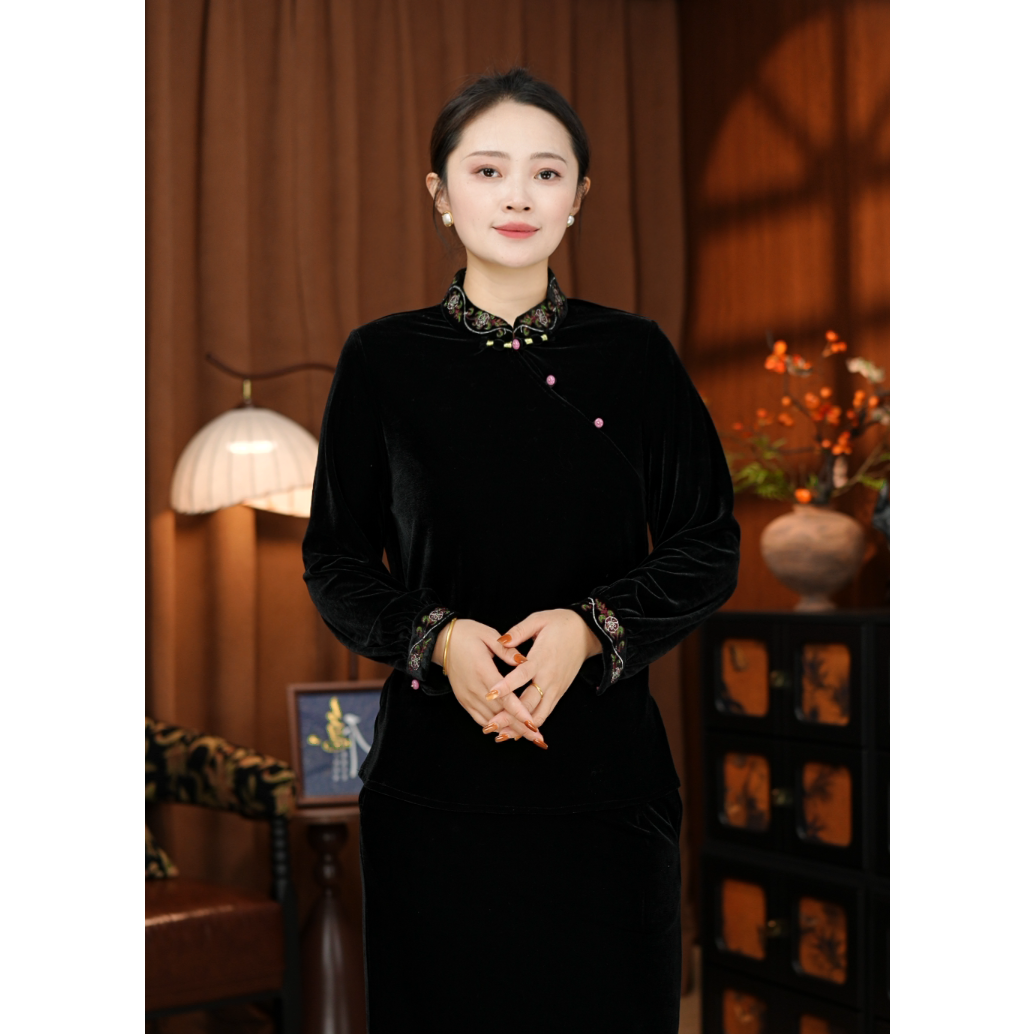 黑色丝绒中式立领上衣女复古盘扣长袖优雅减龄显瘦