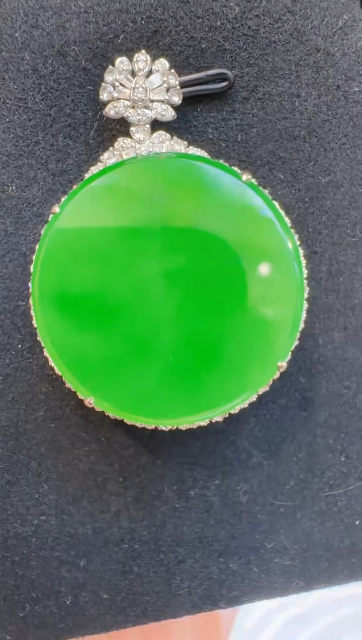 吊坠(不含链)18K金镶嵌翡翠多样性团购发一件