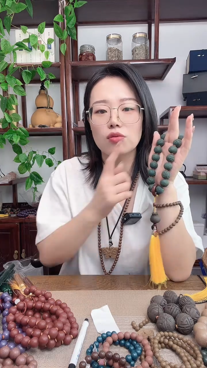 梦灵凝神香方的手持