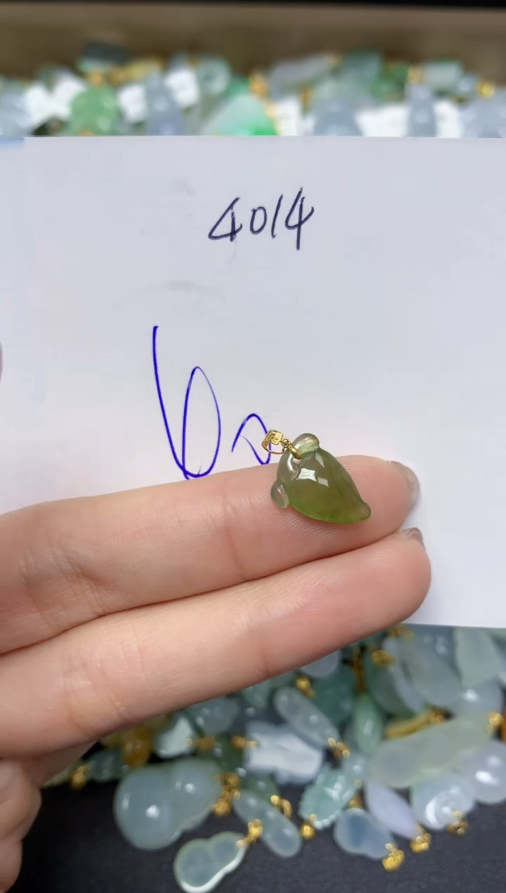 【闪购商品】翡翠颈饰18K金镶嵌天然翡翠A货